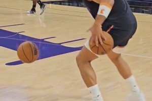 狄龙赛前运双球训练，这基本功如何？